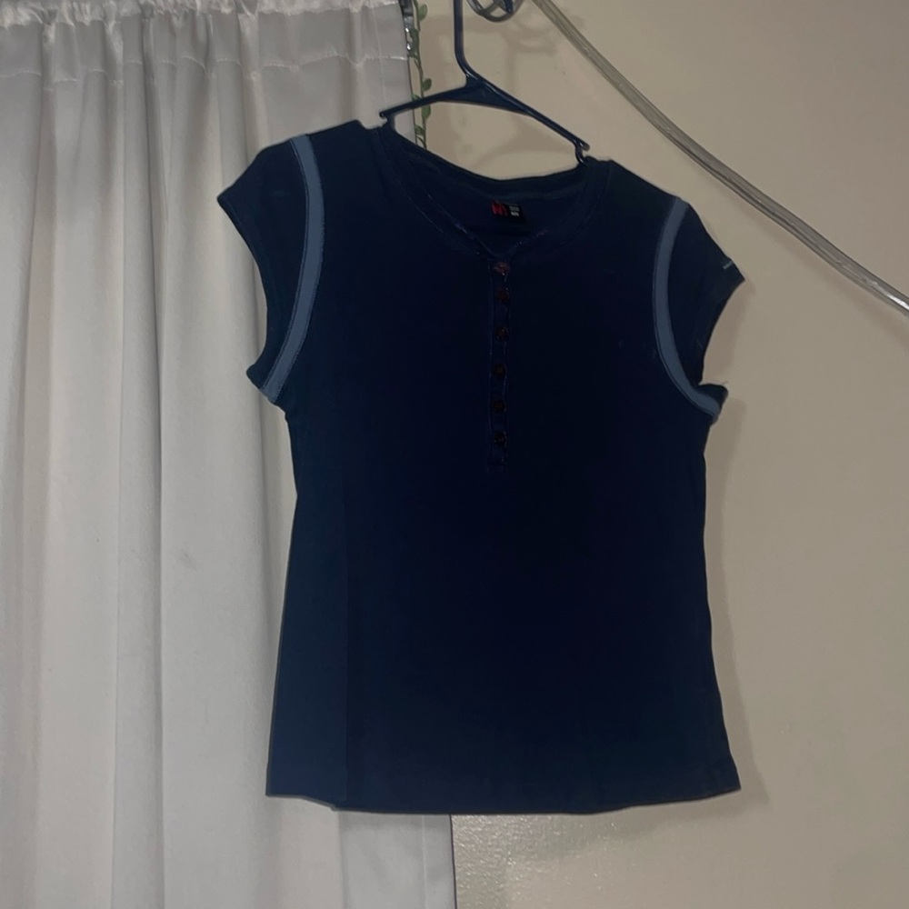 Navy blue, cropped shirt
